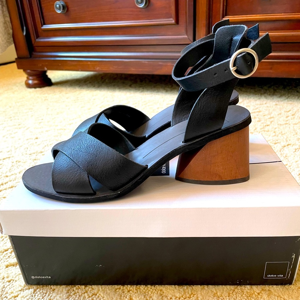 NWT Dolce Vita Black Raylin Sandal